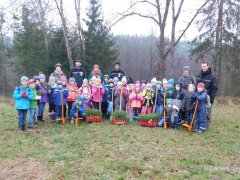 Grundschule Dietersburg auf Pflanzkurs